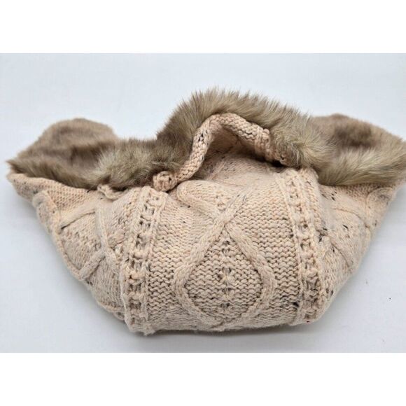 American Eagle Outfitters Beige Knit Trapper Hat With Faux Fur Trim & Pom Poms - Picture 5 of 8